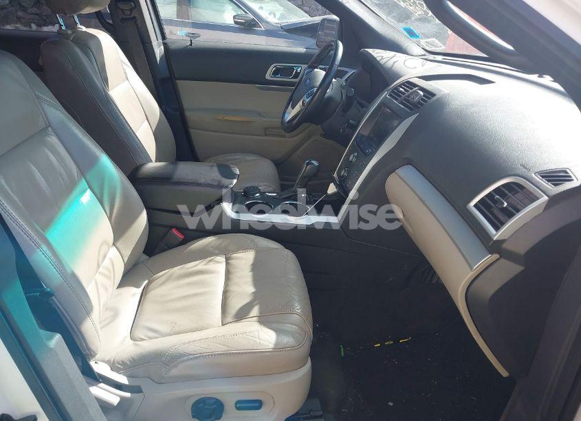 Photo 5 of 2011 Ford Explorer XLT (VIN 1FMHK8D86BGA78106)