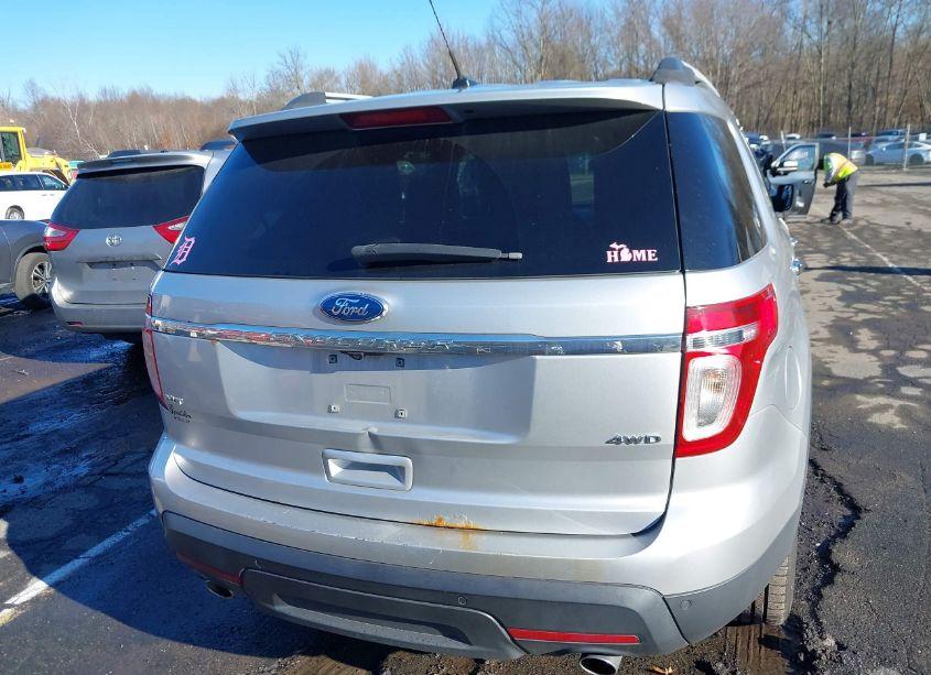 Photo 16 of 2011 Ford Explorer XLT (VIN 1FMHK8D87BGA74601)