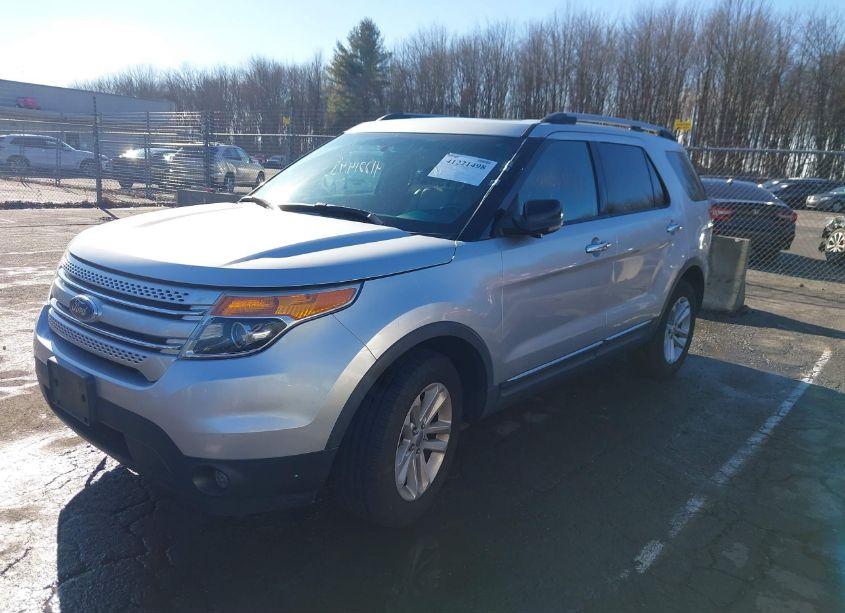 Photo 2 of 2011 Ford Explorer XLT (VIN 1FMHK8D87BGA74601)