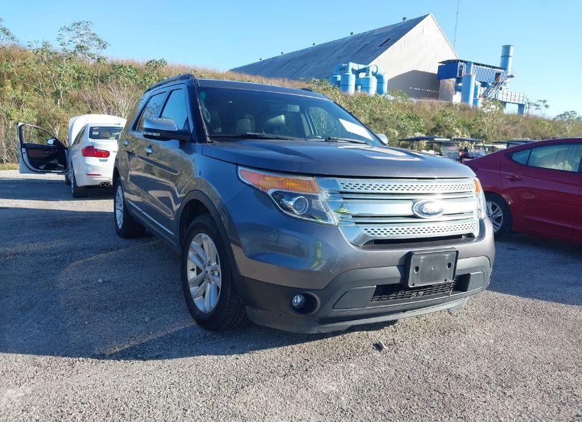 2012 Ford Explorer XLT (VIN 1FMHK8D87CGA33533) main photo