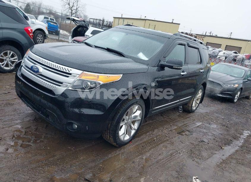 Photo 2 of 2012 Ford Explorer XLT (VIN 1FMHK8D87CGB00776)