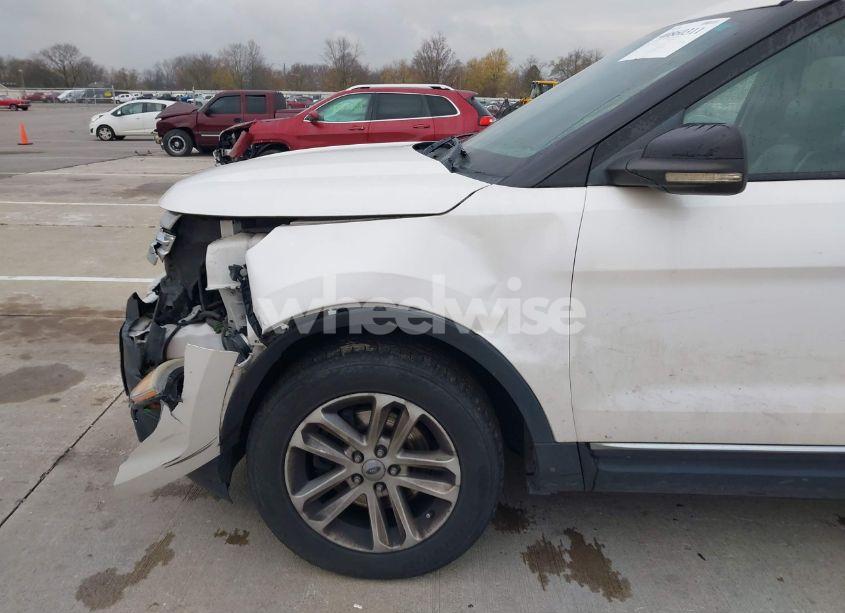 Photo 12 of 2011 Ford Explorer XLT (VIN 1FMHK8D88BGA74610)