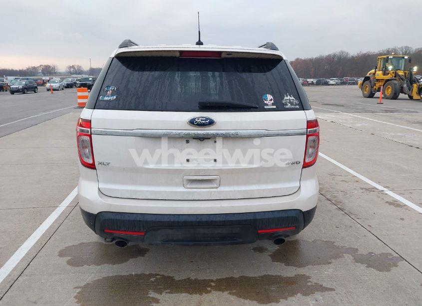 Photo 17 of 2011 Ford Explorer XLT (VIN 1FMHK8D88BGA74610)