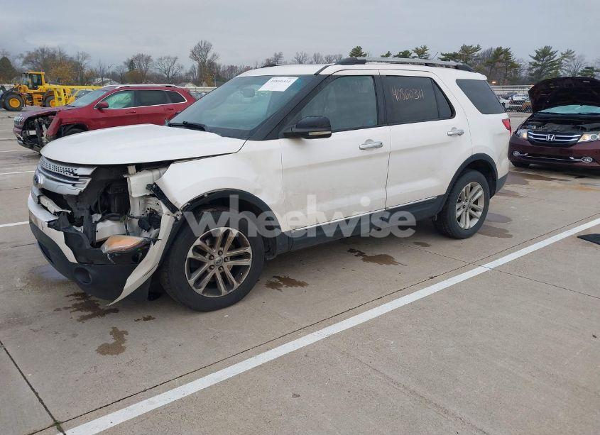 Photo 2 of 2011 Ford Explorer XLT (VIN 1FMHK8D88BGA74610)