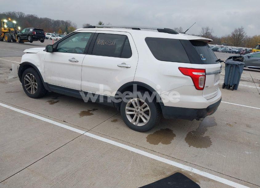 Photo 3 of 2011 Ford Explorer XLT (VIN 1FMHK8D88BGA74610)