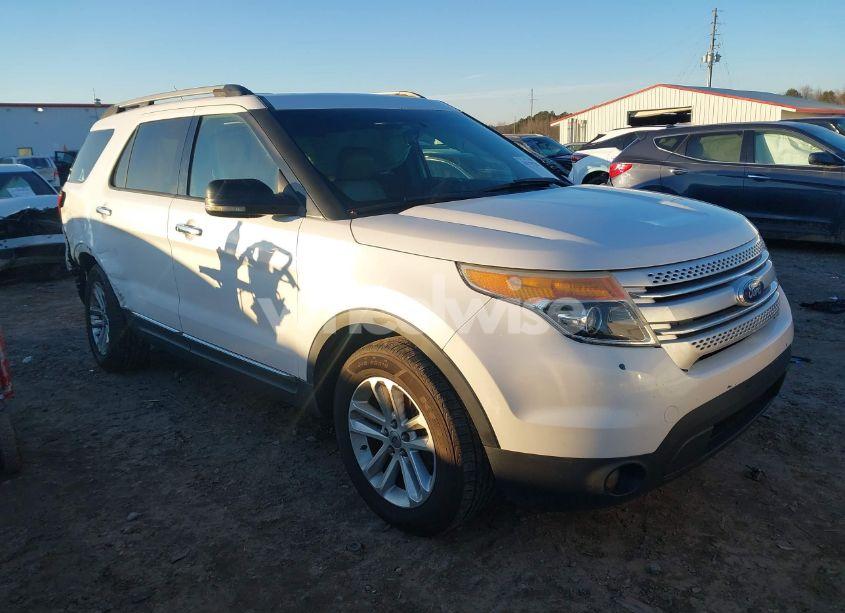 2011 Ford Explorer XLT (VIN 1FMHK8D88BGA75580) main photo