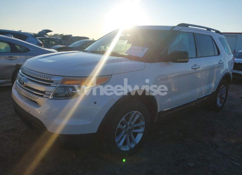 Photo 2 of 2011 Ford Explorer XLT (VIN 1FMHK8D88BGA75580)