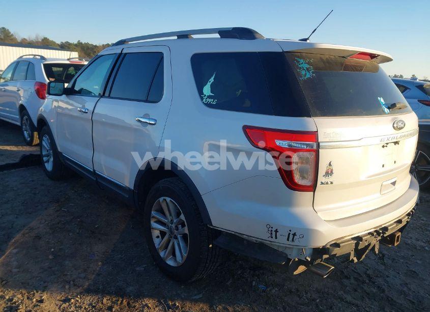 Photo 3 of 2011 Ford Explorer XLT (VIN 1FMHK8D88BGA75580)