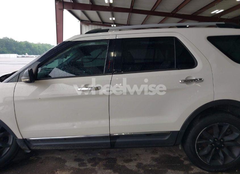 Photo 15 of 2012 Ford Explorer XLT (VIN 1FMHK8D88CGA43990)