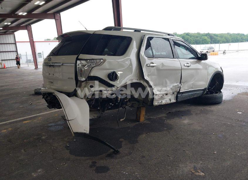 Photo 4 of 2012 Ford Explorer XLT (VIN 1FMHK8D88CGA43990)