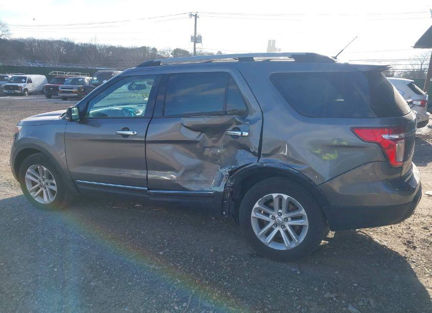 Photo 3 of 2012 Ford Explorer XLT (VIN 1FMHK8D88CGA97807)