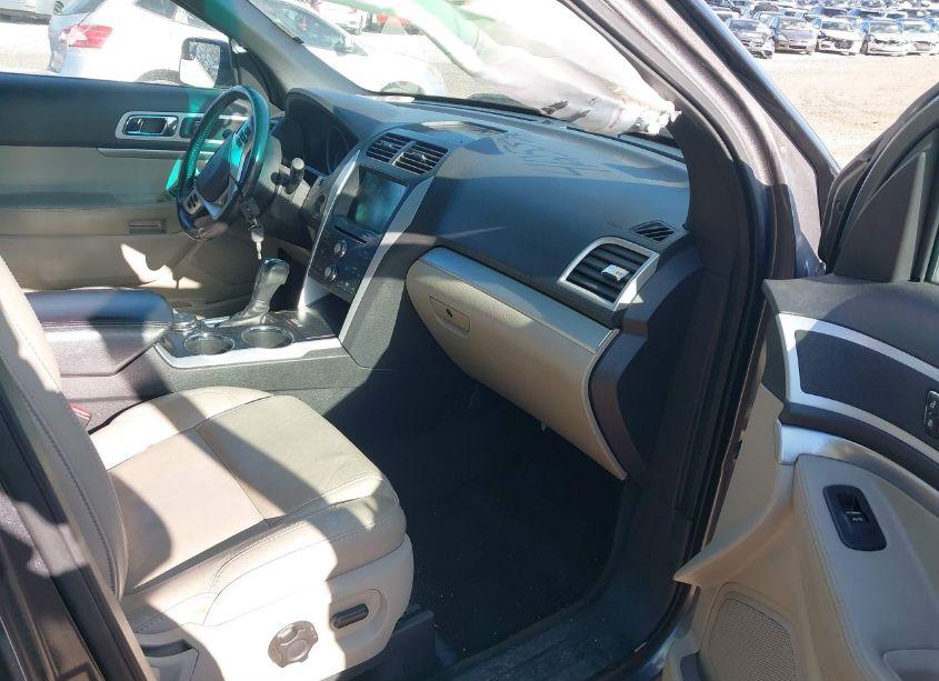 Photo 5 of 2012 Ford Explorer XLT (VIN 1FMHK8D88CGA97807)