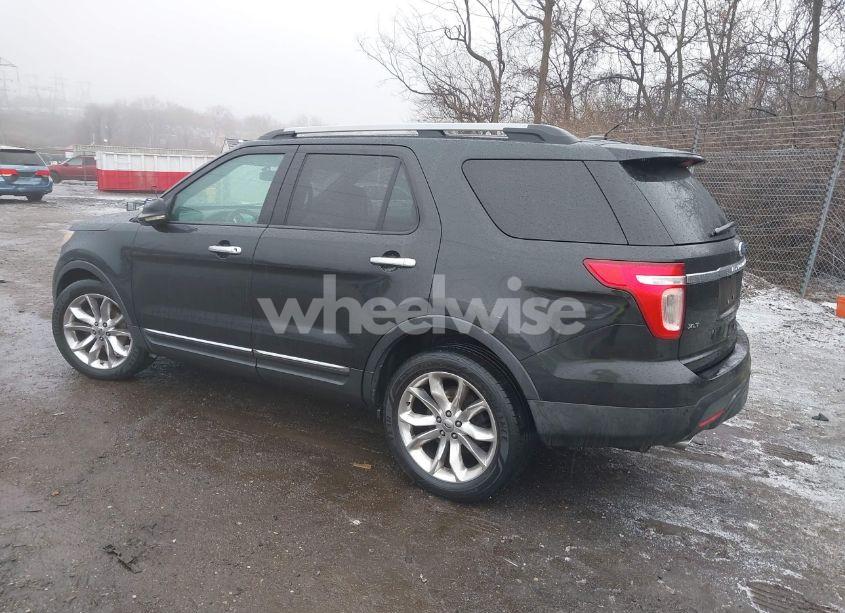 Photo 3 of 2011 Ford Explorer XLT (VIN 1FMHK8D89BGA08678)