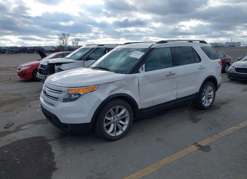 Photo 2 of 2012 Ford Explorer XLT (VIN 1FMHK8D89CGA31072)