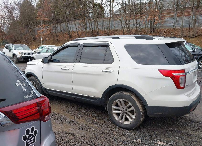 Photo 15 of 2011 Ford Explorer XLT (VIN 1FMHK8D8XBGA66475)