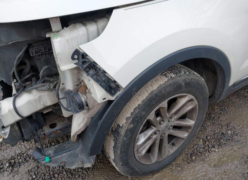 Photo 22 of 2011 Ford Explorer XLT (VIN 1FMHK8D8XBGA66475)