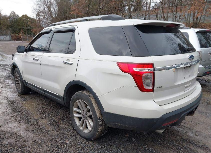 Photo 3 of 2011 Ford Explorer XLT (VIN 1FMHK8D8XBGA66475)