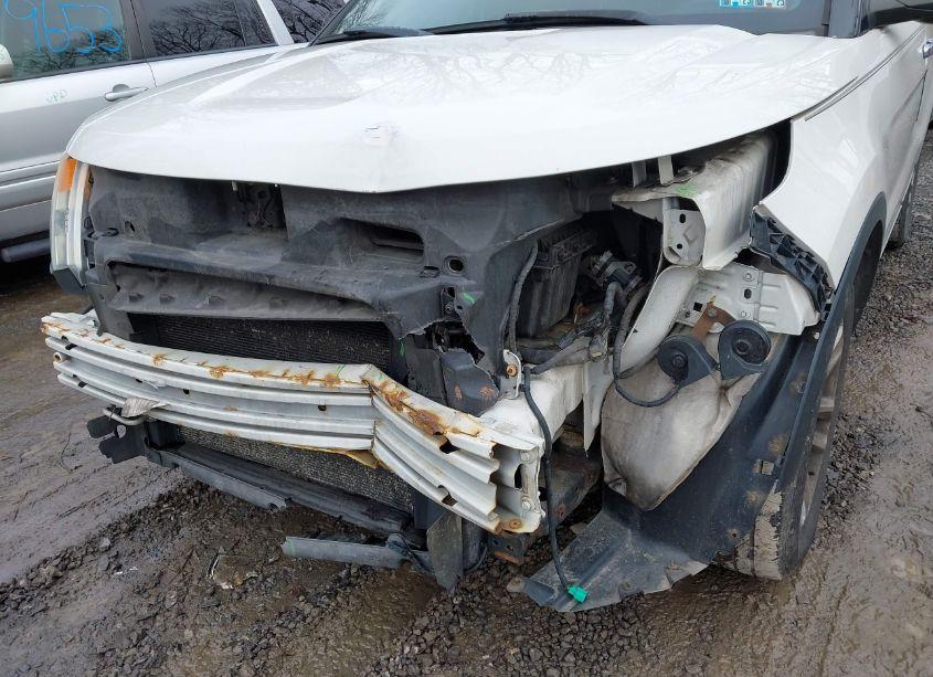 Photo 6 of 2011 Ford Explorer XLT (VIN 1FMHK8D8XBGA66475)