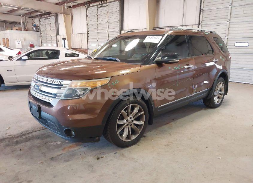 Photo 2 of 2011 Ford Explorer XLT (VIN 1FMHK8D8XBGA75774)