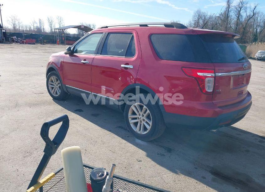 Photo 3 of 2012 Ford Explorer XLT (VIN 1FMHK8D8XCGA10831)