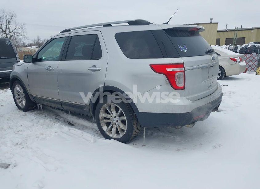 Photo 3 of 2012 Ford Explorer XLT (VIN 1FMHK8D8XCGA20257)