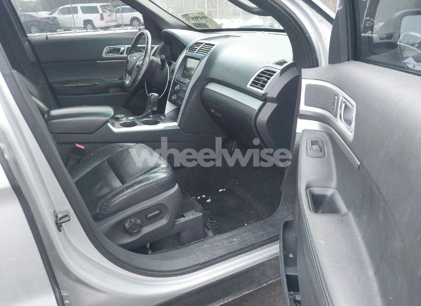 Photo 5 of 2012 Ford Explorer XLT (VIN 1FMHK8D8XCGA21277)