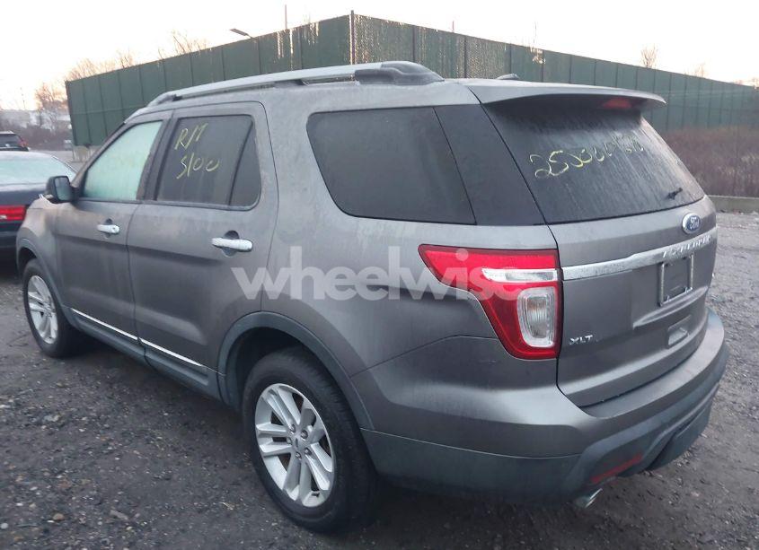 Photo 3 of 2012 Ford Explorer XLT (VIN 1FMHK8D8XCGA66056)