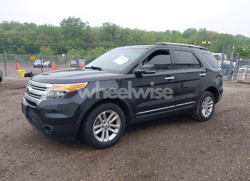 Photo 2 of 2012 Ford Explorer XLT (VIN 1FMHK8D8XCGA91894)