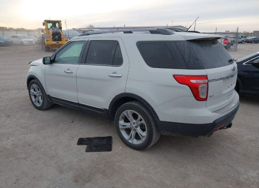 Photo 3 of 2012 Ford Explorer XLT (VIN 1FMHK8D8XCGB02800)