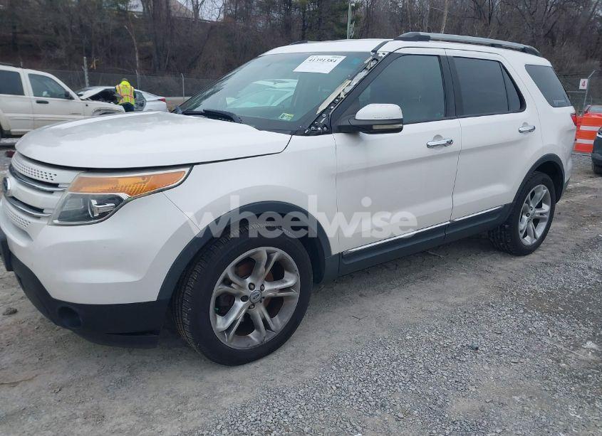 Photo 2 of 2011 Ford Explorer LIMITED (VIN 1FMHK8F81BGA90712)