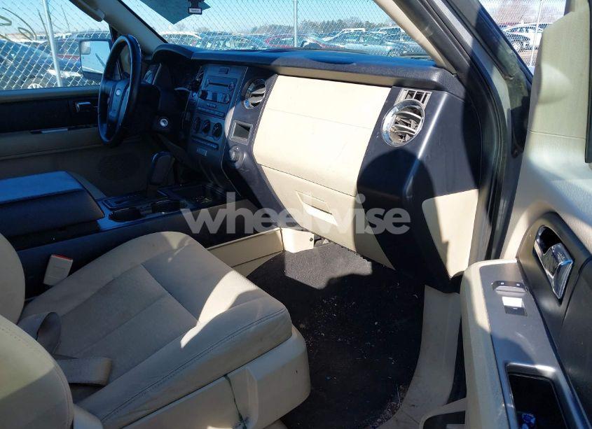 Photo 5 of 2015 Ford Expedition EL XL (VIN 1FMJK1GT0FEF41139)