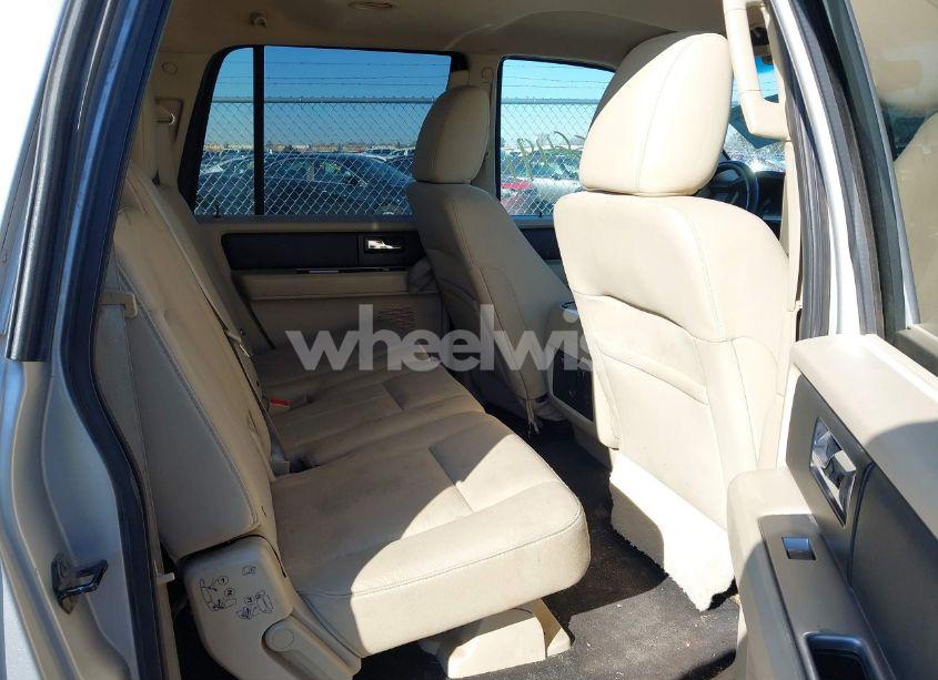 Photo 8 of 2015 Ford Expedition EL XL (VIN 1FMJK1GT0FEF41139)