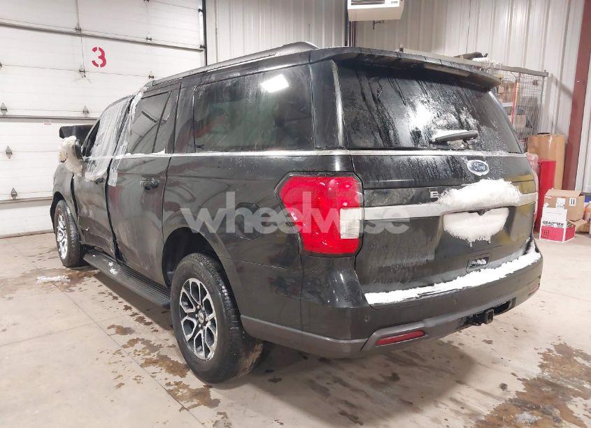 Photo 3 of 2022 Ford Expedition XL MAX (VIN 1FMJK1GTXNEA21268)
