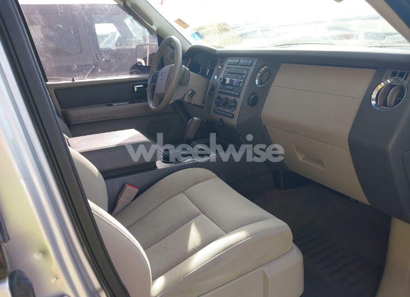 Photo 5 of 2011 Ford Expedition EL XLT (VIN 1FMJK1H51BEF26434)