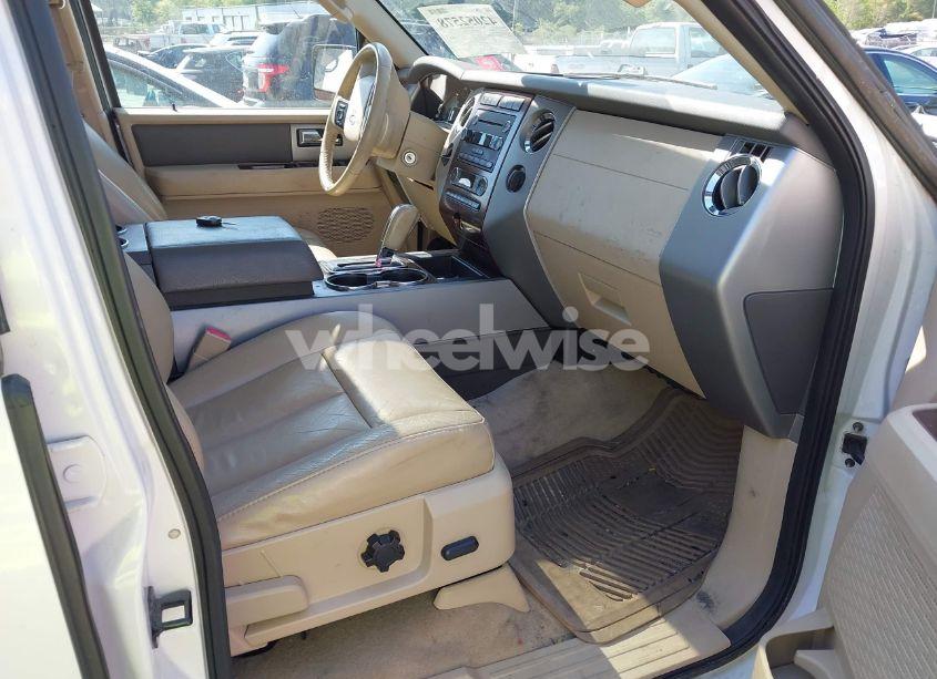 Photo 5 of 2011 Ford Expedition EL XLT (VIN 1FMJK1H57BEF44680)
