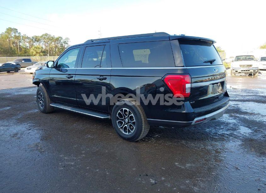 Photo 3 of 2023 Ford Expedition XLT MAX (VIN 1FMJK1H81PEA03819)