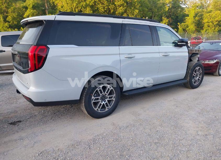 Photo 4 of 2025 Ford Expedition ACTIVE MAX (VIN 1FMJK1H81SEA12321)