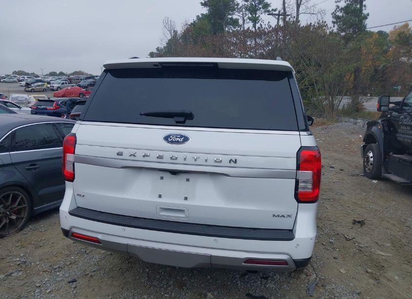 Photo 16 of 2023 Ford Expedition XLT MAX (VIN 1FMJK1H82PEA16417)