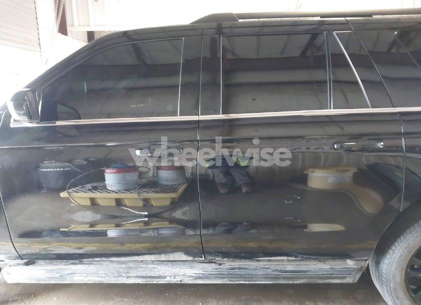 Photo 15 of 2024 Ford Expedition XLT MAX (VIN 1FMJK1H82REA79083)