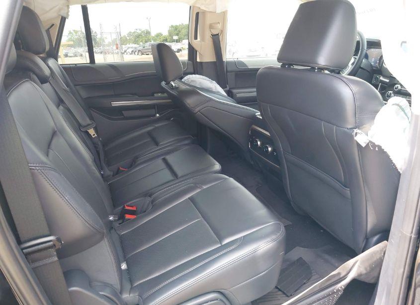 Photo 8 of 2024 Ford Expedition XLT MAX (VIN 1FMJK1H83REA42799)