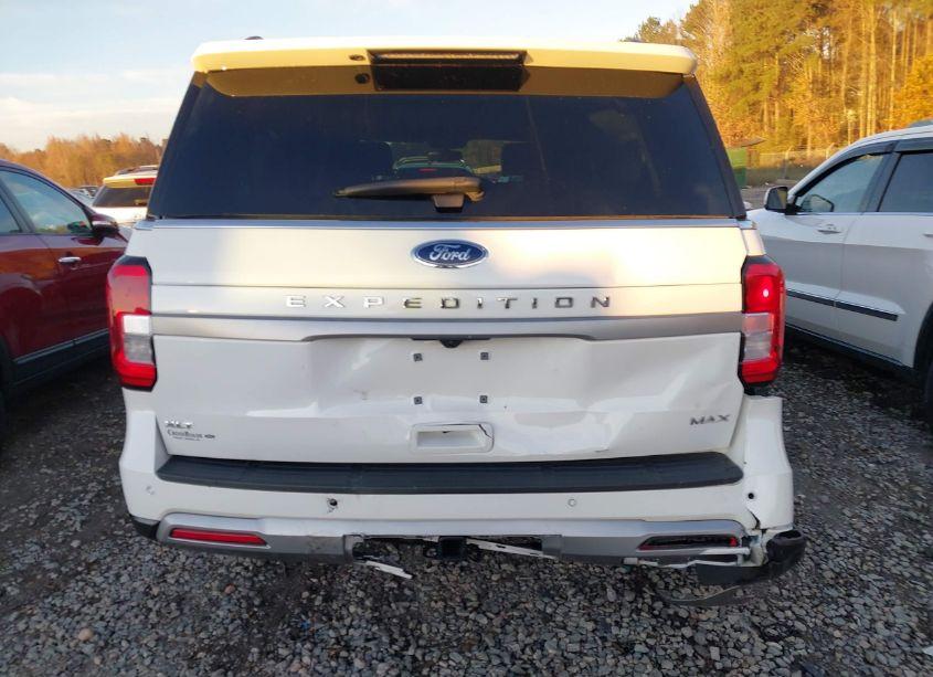 Photo 16 of 2023 Ford Expedition XLT MAX (VIN 1FMJK1H84PEA62086)