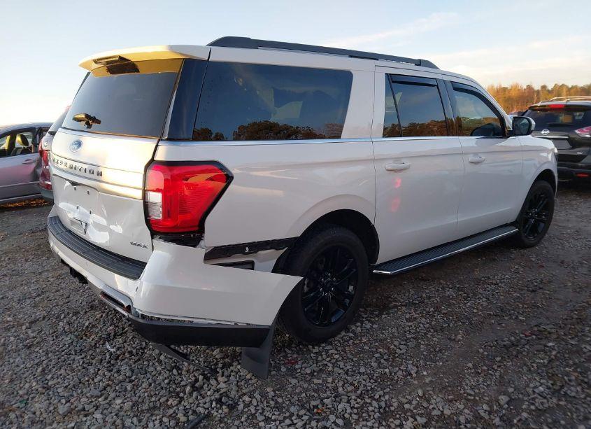 Photo 4 of 2023 Ford Expedition XLT MAX (VIN 1FMJK1H84PEA62086)