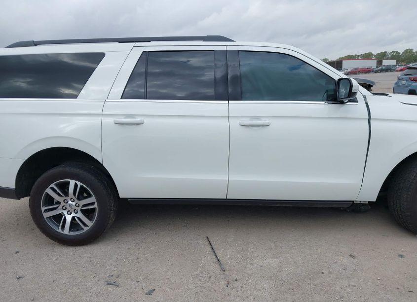 Photo 13 of 2024 Ford Expedition XLT MAX (VIN 1FMJK1H84REA17202)