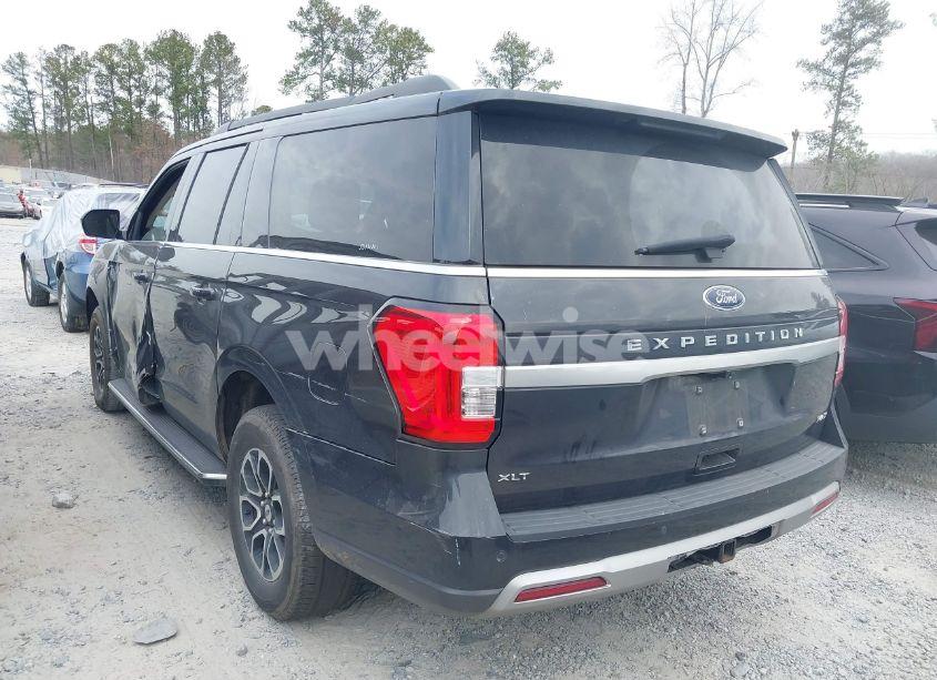 Photo 3 of 2023 Ford Expedition XLT MAX (VIN 1FMJK1H85PEA03807)