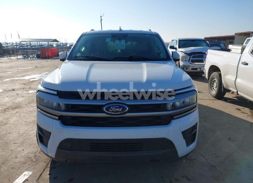 Photo 12 of 2023 Ford Expedition XLT MAX (VIN 1FMJK1H86PEA03833)