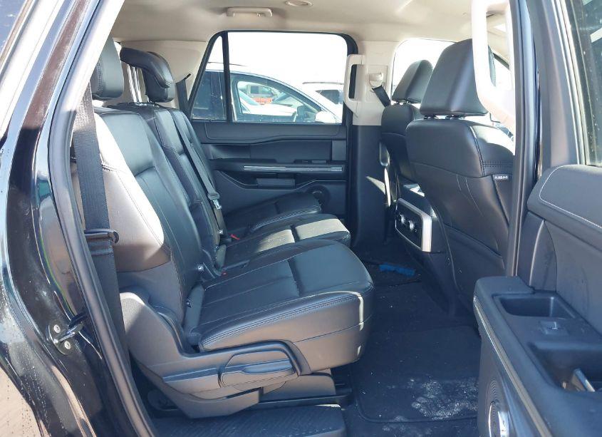 Photo 8 of 2024 Ford Expedition XLT MAX (VIN 1FMJK1H86REA59127)