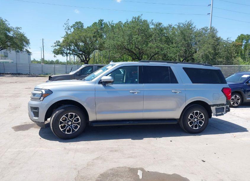 Photo 14 of 2024 Ford Expedition XLT MAX (VIN 1FMJK1H87REA27335)