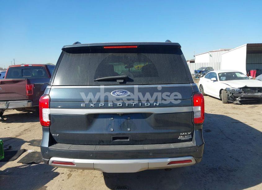 Photo 16 of 2024 Ford Expedition XLT MAX (VIN 1FMJK1H87REA31577)