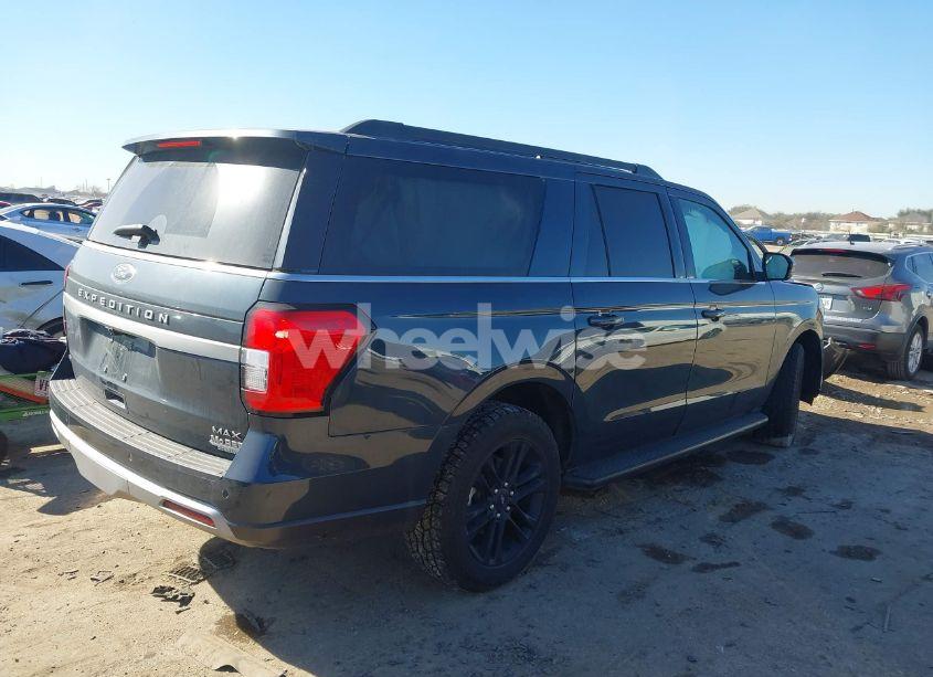 Photo 4 of 2024 Ford Expedition XLT MAX (VIN 1FMJK1H87REA31577)