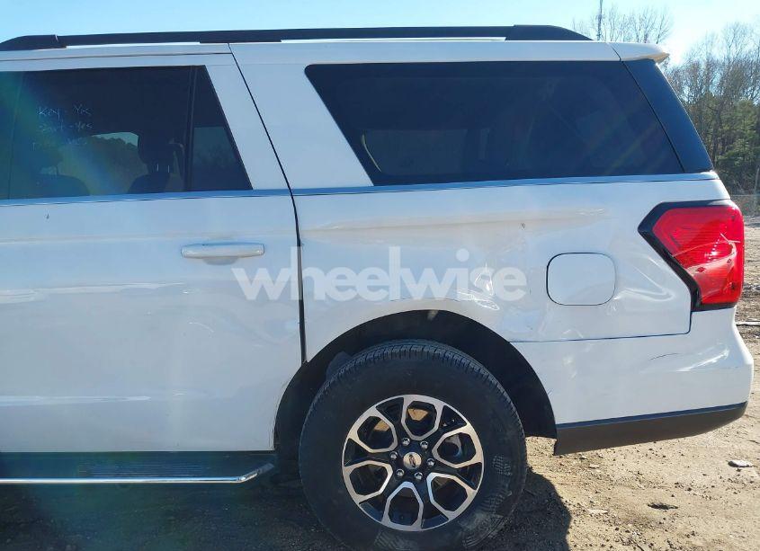 Photo 17 of 2023 Ford Expedition XLT MAX (VIN 1FMJK1H88PEA03834)